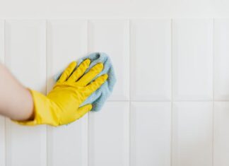 Jaka jest rola sprzątaczki biurowej